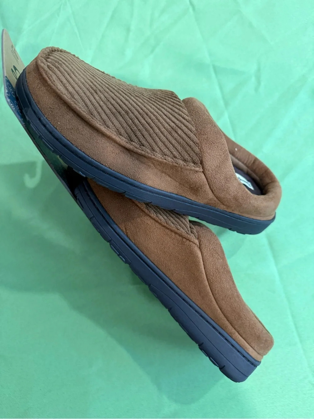 Dearfoams Men’s  Brown Cozy Slip-On Slippers M size 9-10